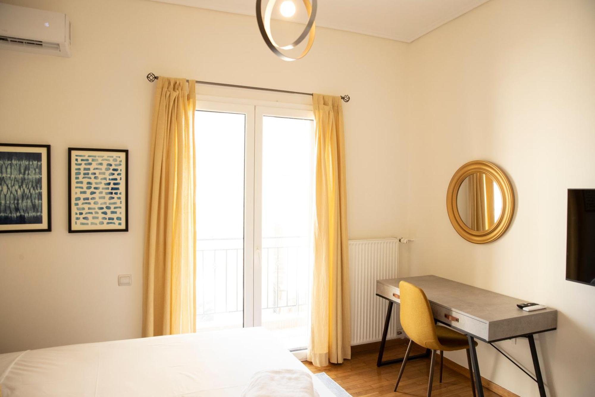 Spacious Glyfada Golf 4Br -Near Beach + Shops Athens Exterior photo